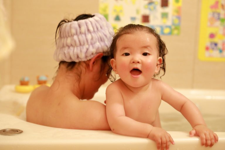 赤ちゃんが熱を出したときのお風呂はどうする？