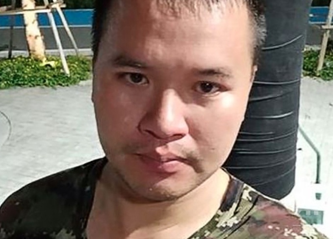 タイ兵士銃乱射事件の犯人の顔画像